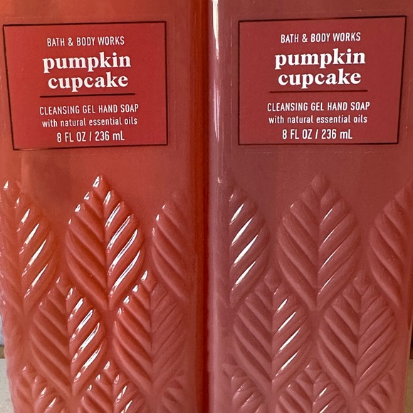 Bath & Body Works “Pumpkin Cupcake” Cleansing Gel Hand Soap x2 Fall Bundle Set - Picture 2 of 3